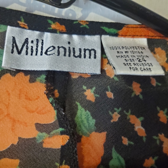 Stunning  Sheer Floral Blouse - Picture 6 of 8